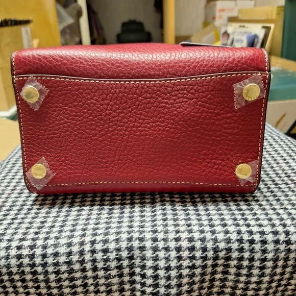 Michael Kors Selby Cherry Red Med Messenger Crossbody - Picture 6 of 6